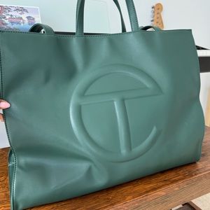 SAGE GREEN LARGE TELFAR TOTE